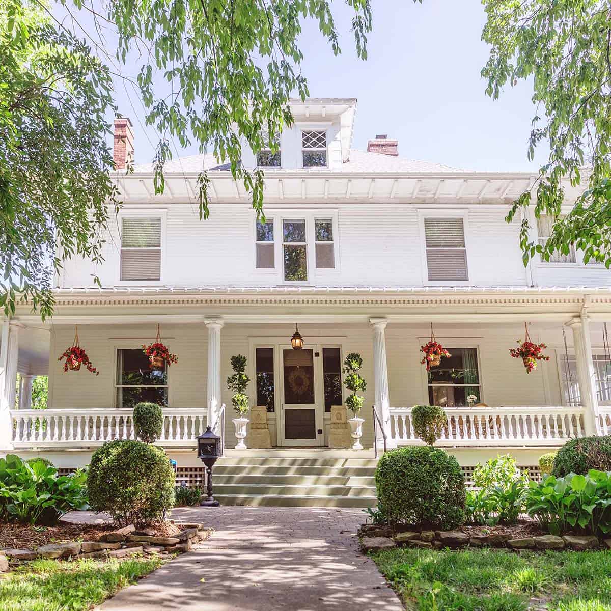 Elsie's Historic Home Tour