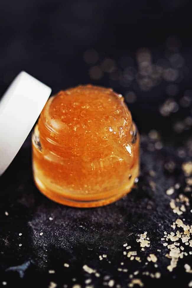 'Kiss Me' DIY Sugar Lip Scrub with Honey