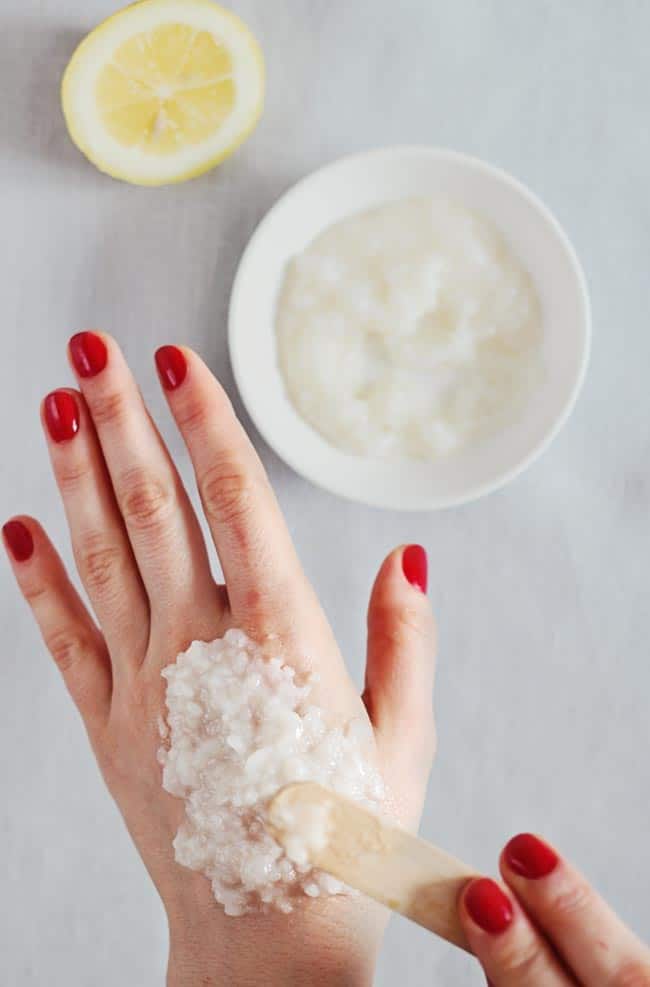Say Goodbye to Sun Damage: 4 Natural Age Spot Remover Recipes for Your Hands
