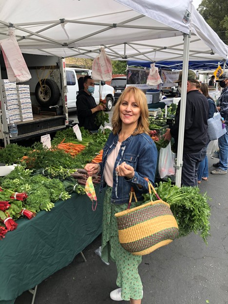 How to Be Budget-Friendly at the Farmers Market + 10 Cheap Farmers Market Recipes - Sharon Palmer, The Plant Powered Dietitian