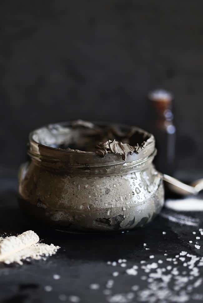 Make Your Own Calamine Lotion + 11 More Natural Bug Bite Itch Relief Remedies