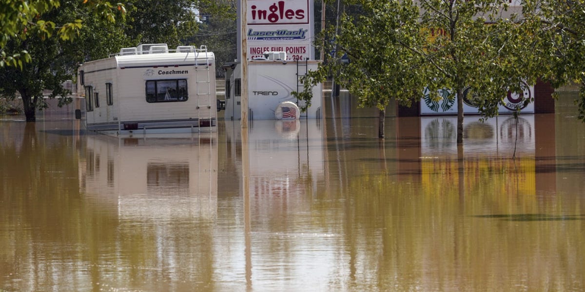 QAnon Idiots Are Pizzagating Hurricanes Now
