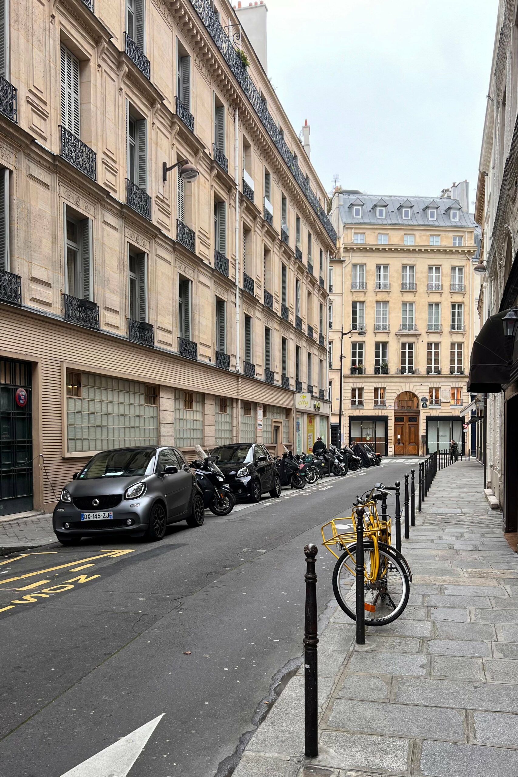 Everything You Need to Create a Paris Outfit: Fall Edition