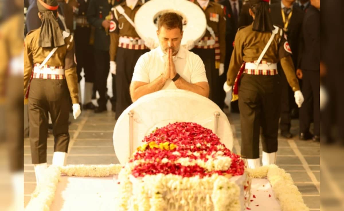 Minister's 1984 Riots Response To Rahul Gandhi's "Sikh PM Insulted" Charge