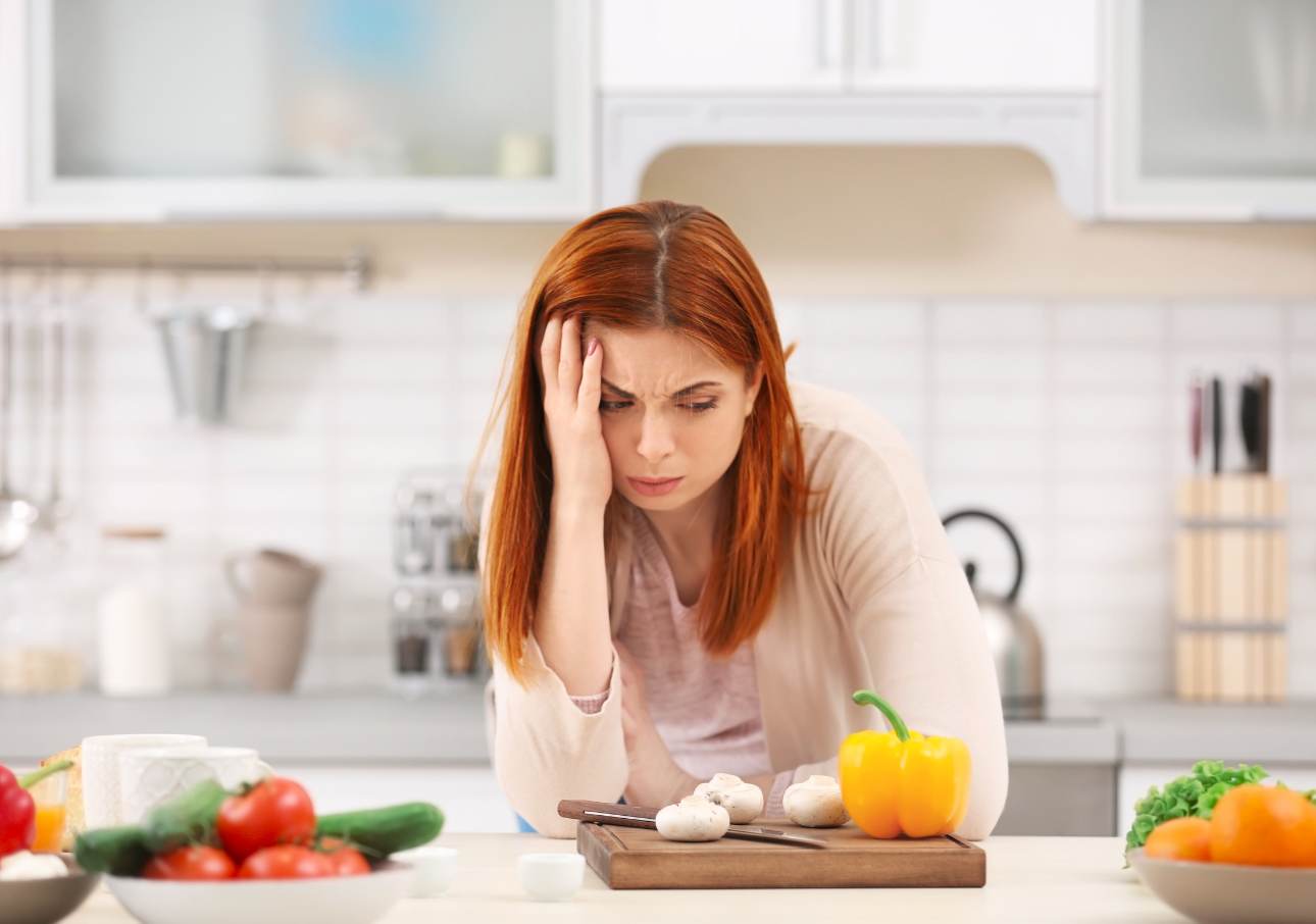 How to Save Money When You're Struggling to Make Ends Meet - Dollarsanity