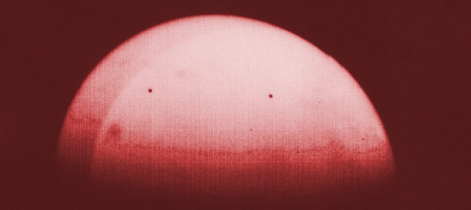 The Martian Dichotomy: Red Planet's Giant Riddle Finally Solved