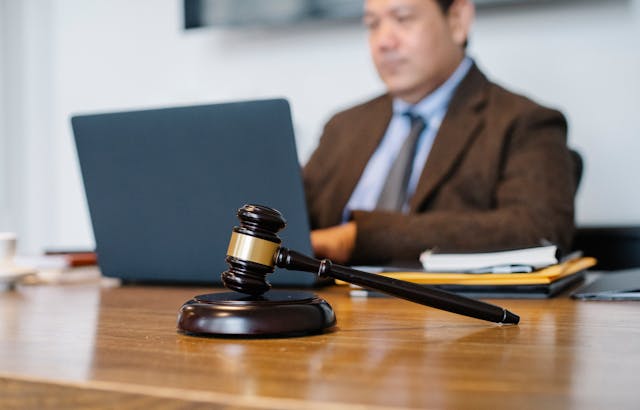 6 Different Types of Lawyers and How They Can Help You