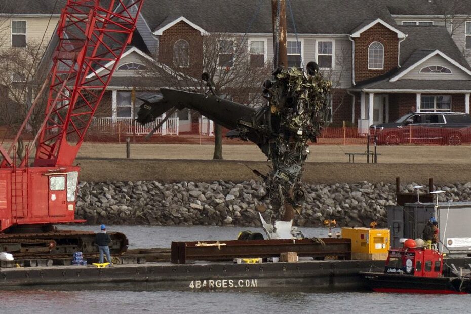 American Airlines jet collision: Helicopter crew in collision with plane may not have heard key instructions from tower