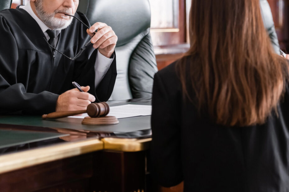 Courtroom Attire for Women Lawyers - Corporette.com