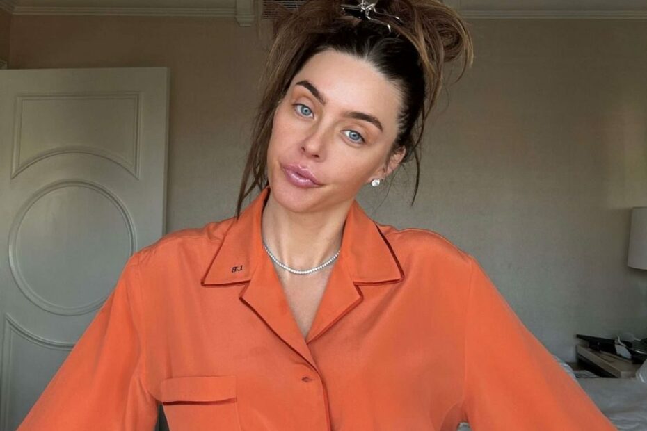 Fascia Facial Massage: Benefits, Techniques, and How to Do It Yourself | The Skinny Confidential