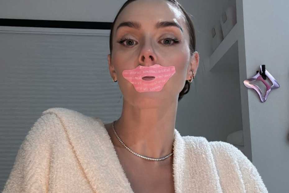 Here’s Exactly How To Get A Snatched Jawline | The Skinny Confidential