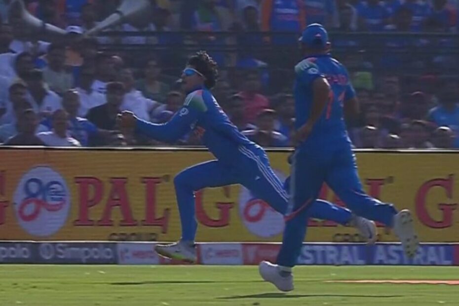 India vs England 2nd ODI LIVE Updates: Shubman Gill Takes Blinder, England Great Calls It "Spectacular Catch" | Cricket News