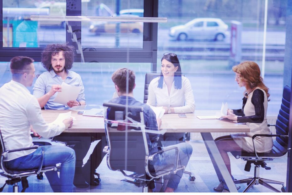 The Role of AI in B2B Marketing: Trends for 2025 - AccuraCast