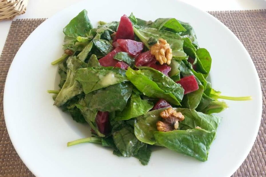 Magnesium foods for sleep spinach salad