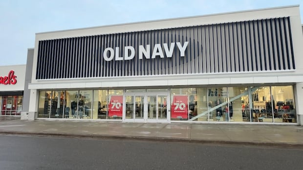 When is a deal really a deal? We tracked prices at Old Navy and Canadian Tire to find out | CBC News