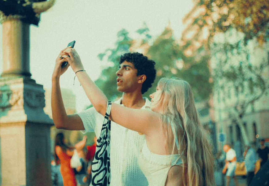 4 Ways to Earn Real Cash With Your Smartphone Pics