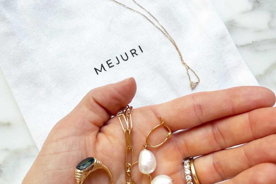 Honest Mejuri Jewelry Review (is it worth the cost?)