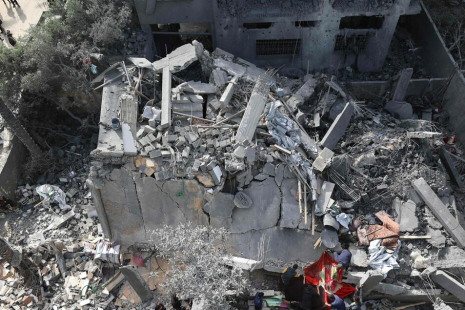 Nuovo attacco israeliano a Gaza: almeno dieci morti, anche un giornalista - Notizie - Ansa.it