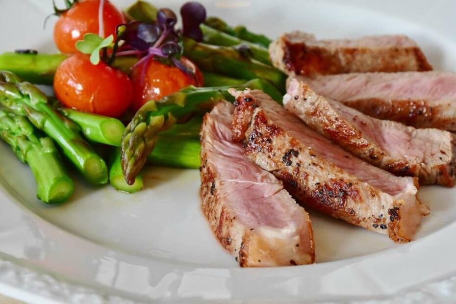 Low carb vs low glycemic asparagus, tomatoes, and beef