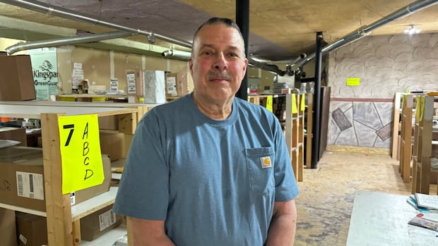 Tariffs threaten cross-border family business where Canadians collect their U.S. packages | CBC News