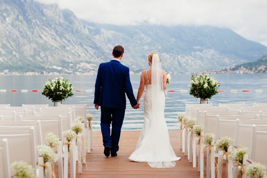 Wedding On A Budget: Get $30K-Like Wedding For $5K or Less - Dollarsanity