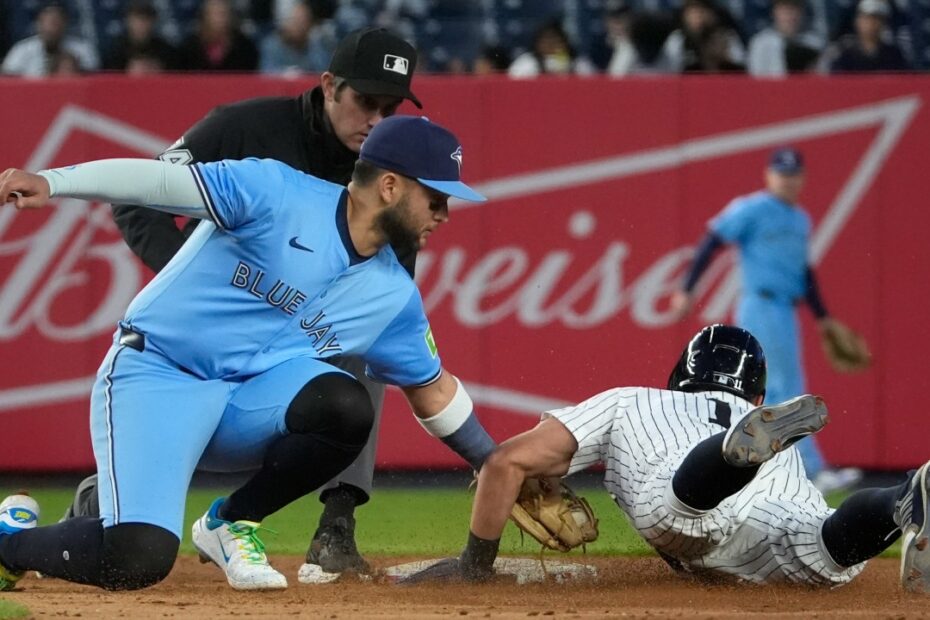 Blue Jays Notebook: How tight standings could affect trade market