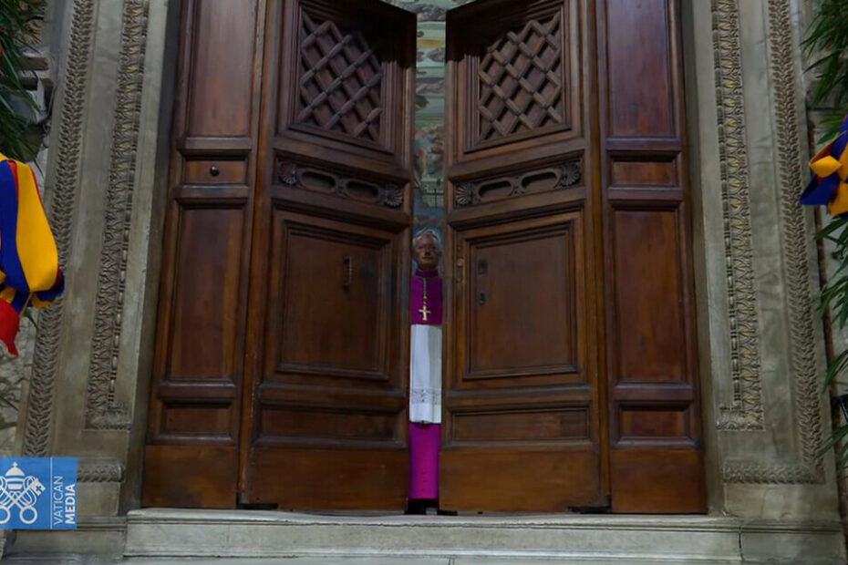 Conclave: terminato il giuramento con l'Extra Omnes ora iniziano le votazioni DIRETTA - Dall'addio a Francesco al nuovo Papa - Ansa.it