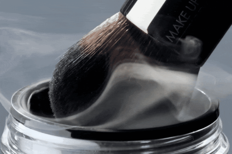 Here Are Six of the Best Loose Setting Powders - Women's Concepts