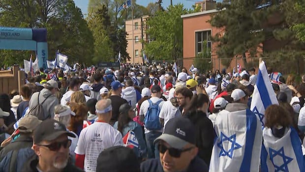 Israel solidarity walk in Toronto needed amid rising antisemitism, organizer says | CBC News
