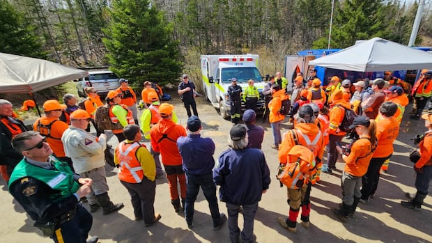 'Nobody is giving up yet': N.S. crews spend 5th day searching for missing children | CBC News