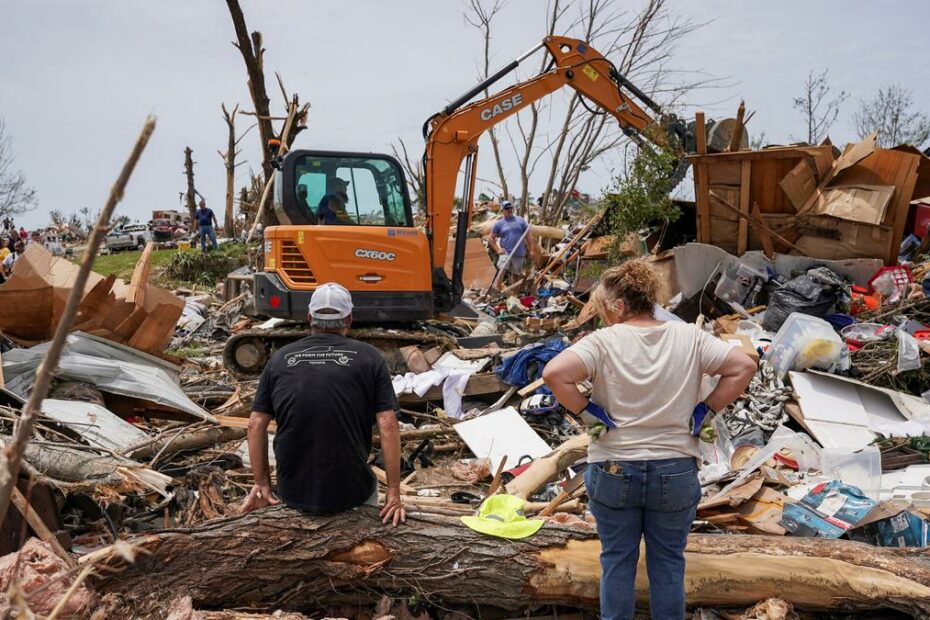 Residents dig out from tornado damage after storms kill 28 in Kentucky, Missouri, Virginia