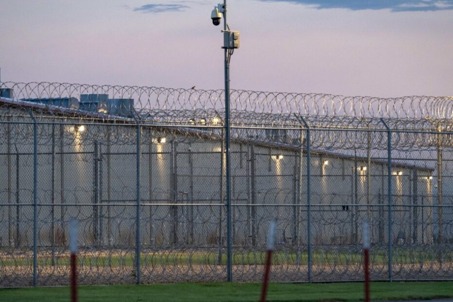 SCOTUS again halts Trump's Alien Enemies Act deportations