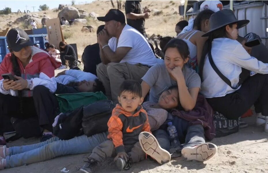 Should Trump Have To Give Kids In Baby Jail 'Food'? Y/N/Go F*ck Yourself.
