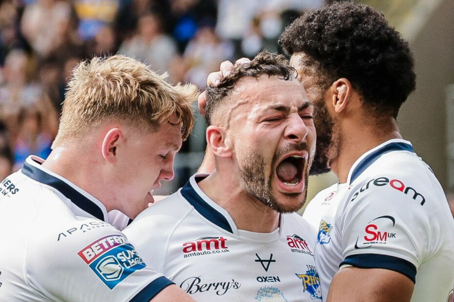 Picture by Alex Whitehead/SWpix.com - 31/05/2025 - Rugby League - Betfred Super League: Round 13 - Leeds Rhinos vs Wakefield Trinity - AMT H