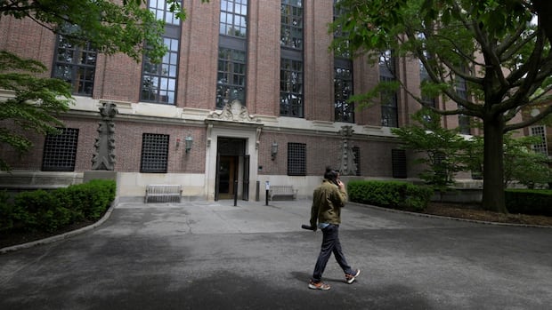 The dispute between the Trump administration and Harvard University, explained | CBC News