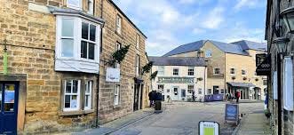 Those Cakes We Like ... Are Making Like Elizabeth Bennet And Escaping To Derbyshire