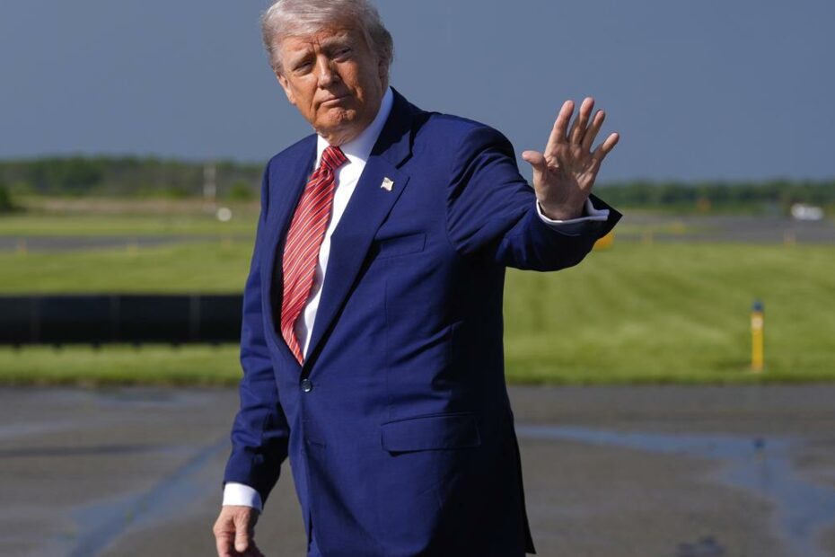 U.S. President Trump signs executive orders to boost nuclear power, speed up approvals