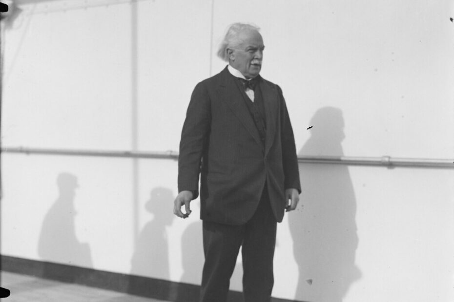 Adrian Lee: How a popular Prime Minister did more than anyone to destroy his own legacy | Conservative Home