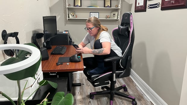 Bankers, athletes, students are using drugs. This hotline tries to keep them safe | CBC News