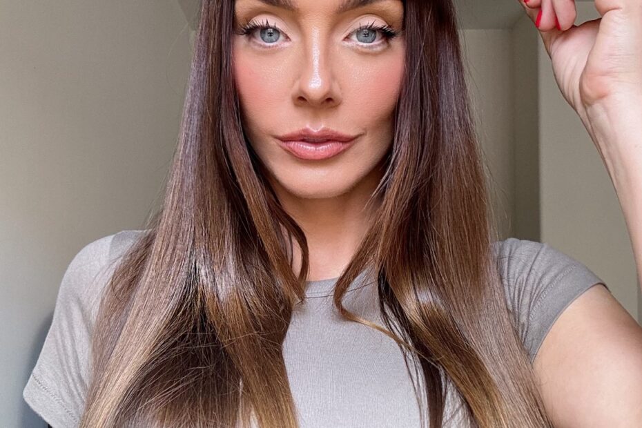 Castor Oil For Hair: The Dreamiest Locks You’ll Ever Have | The Skinny Confidential