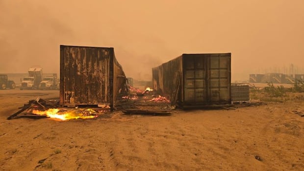 'I didn't think I was gonna make it,' says Brandon construction worker who survived northern Ontario wildfire | CBC News