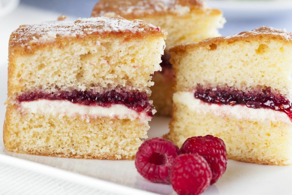 Teatime in Ireland: Victoria sponge.