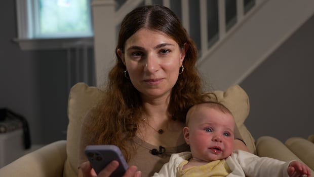 She waited 12 hours for Toronto police's non-emergency line. Then, she was disconnected | CBC News