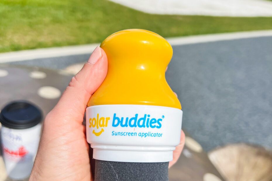 Amazon sunscreen applicator tool