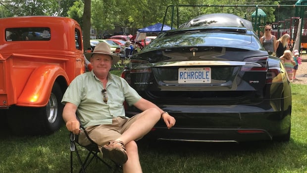 Who owns an EV in Canada? 3 provinces dominate EV registrations | CBC News