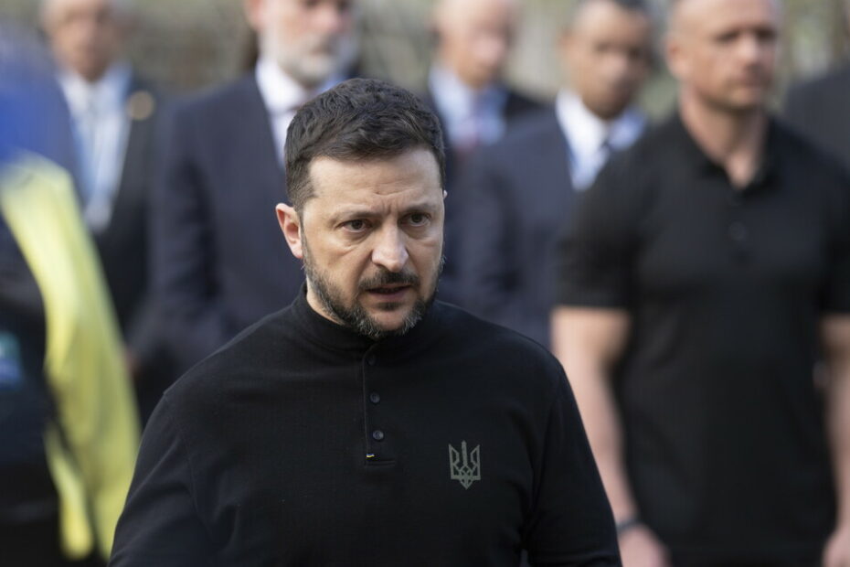 Zelensky: 'Domani team ucraino a Istanbul, ma serve confronto tra i leader' - Notizie - Ansa.it