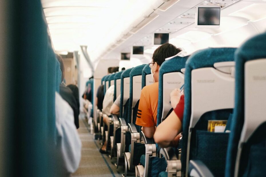 11 Reasons Some Travelers Still Choose Coach Over First Class - Idyllic Pursuit