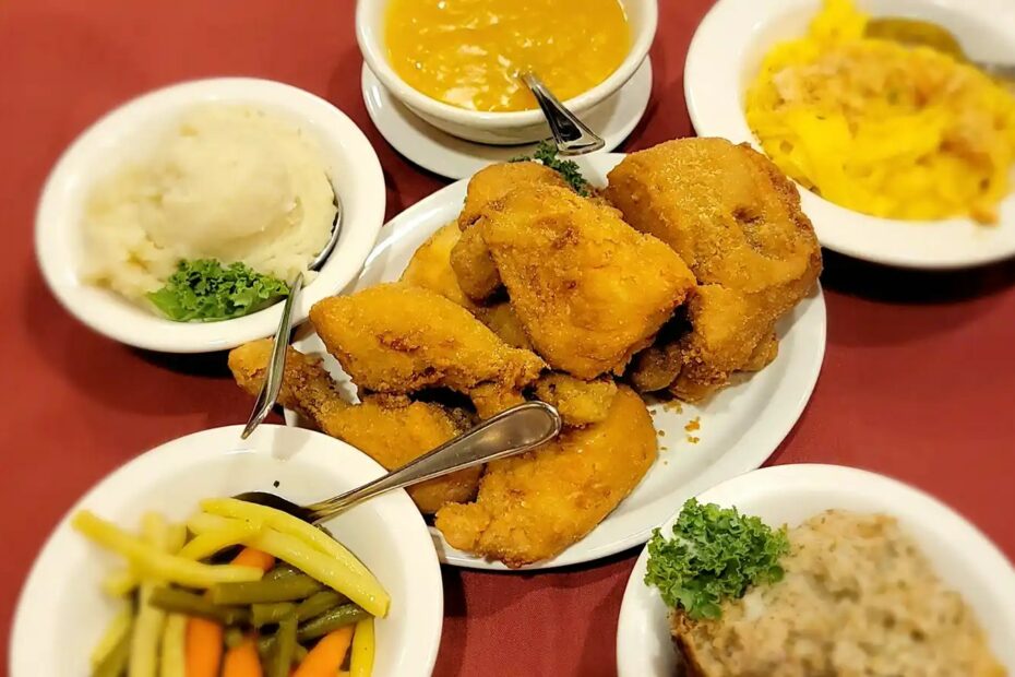 Bavarian Chicken Dinner Rivalry In Frankenmuth - Roguetrippers