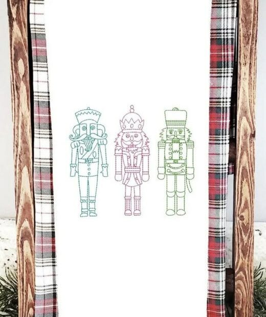 Holiday Kitchen Linens That Pop