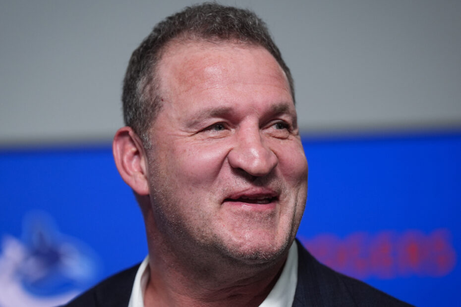 'It's their room': Foote aims to instill accountability, standards with Canucks